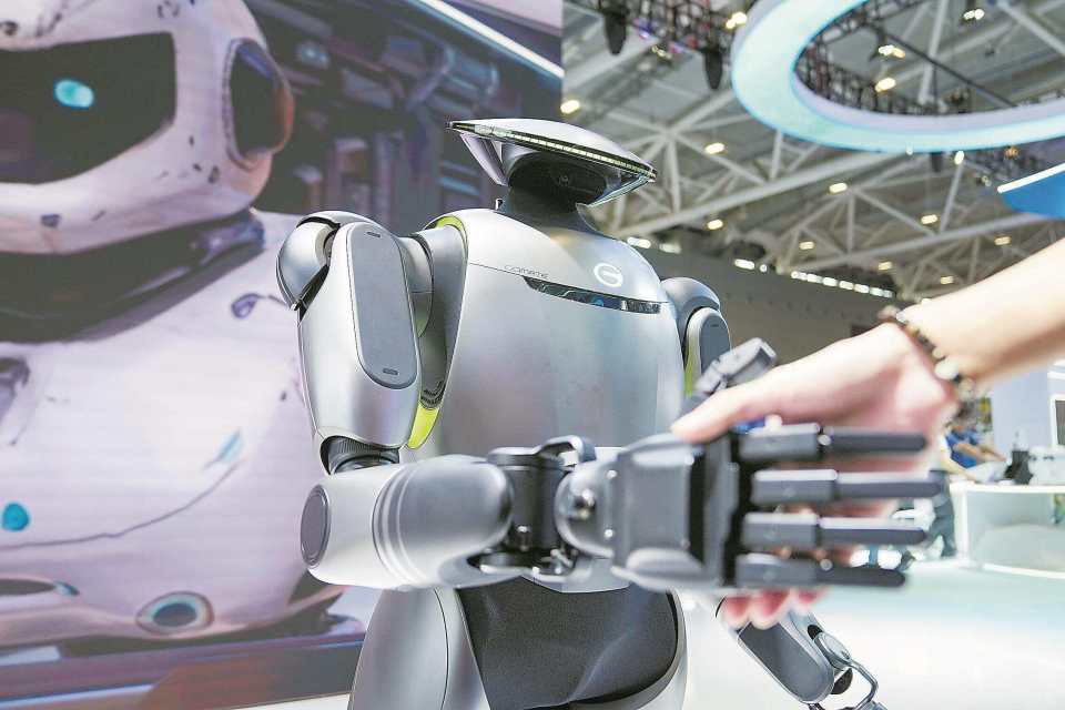 廣東“鏈”動(dòng)新質(zhì)未來 成立人工智能與機(jī)器人產(chǎn)業(yè)聯(lián)盟，賦能行業(yè)應(yīng)用系統(tǒng)集成服務(wù)